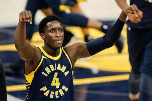 制住老鹰的 制住老鹰的